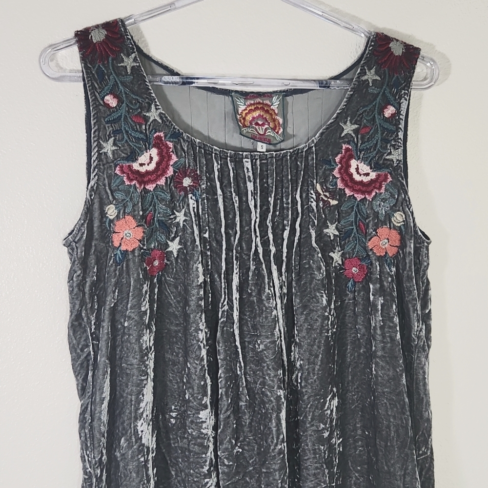 Johnny Was Grey Velvet Sleeveless Embroidered Dress size S